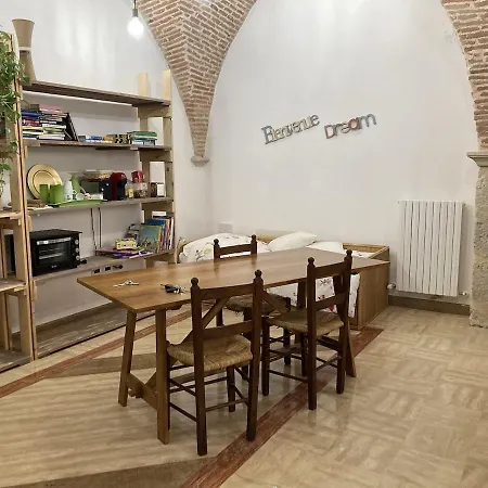 Dimora Zuzi Apartament LʼAquila